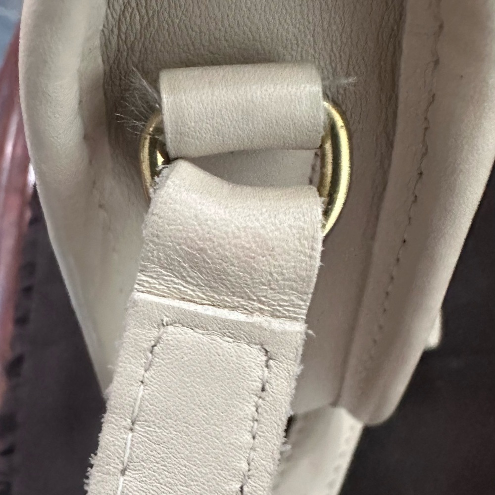 Vintage Coach Bone White Wendie Crossbody Bag 9031 - Picture 6 of 13